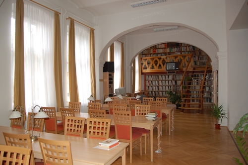 Az Országos Könyvtári Napok a Békés Városi Könyvtárban 2009. október 5-17.  Békés, Széchenyi tér 4. 
