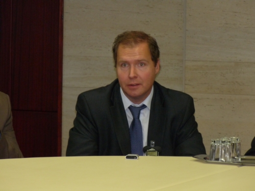 Az EMFESZ Kft. képviseletében Eperjesi Zoltán pénzügyi vezető mutatta be a szolgáltató tevékenységét