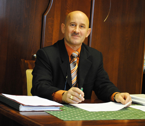 Czéhény Gyula,  a Békés Megyei Önkormányzat Szakmai Felügyeleti Osztályának vezetője