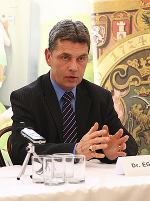 Dr. Éger István, a Magyar Orvosi Kamara elnöke 