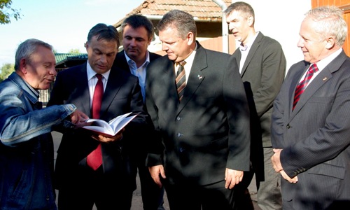 Orbán Viktorral találkozott Várfi András