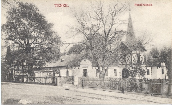 A tenkei fürdő is népszerű volt a megyei polgárság körében (képeslap, 1910)