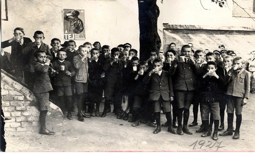 Tejakció 1927-ben Gyulán a Polgáriban  