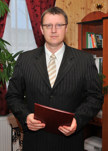 Mikulán Róbert, Harruckern János Közoktatási Intézmény, igazgató