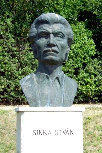 Sinka István szobra Vésztő-Mágoron, a Népi Írók Szoborparkjában
