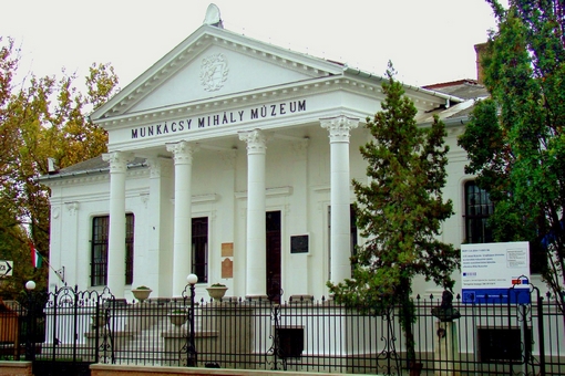 A Munkácsy Mihály Múzeum épülete