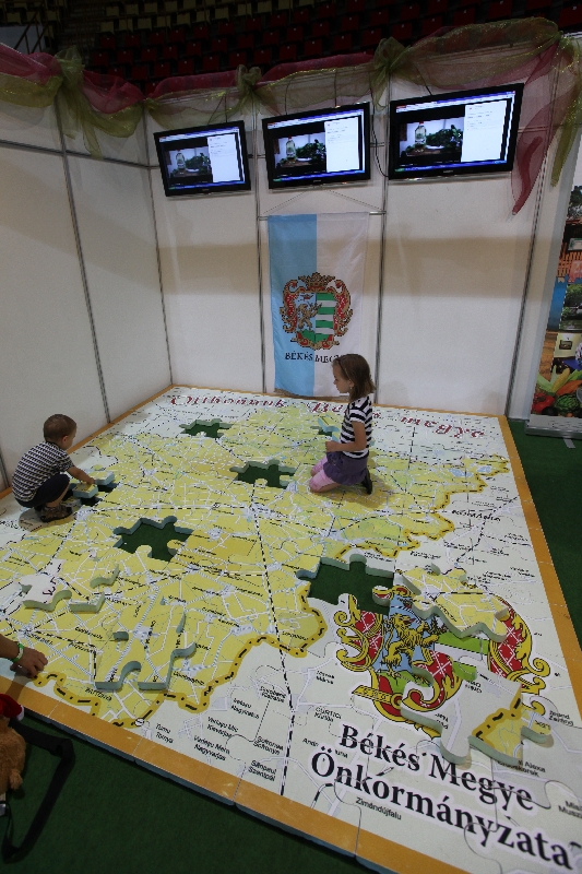 Népszerű volt a megyei térkép puzzle 
