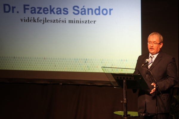 Dr. Fazekas Sándor vidékfejlesztési miniszter