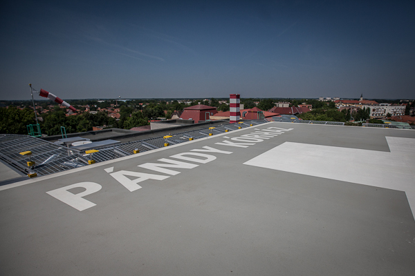 Már engedélye is van az új repülőtérnek, mely az épület tetején kapott helyet.
