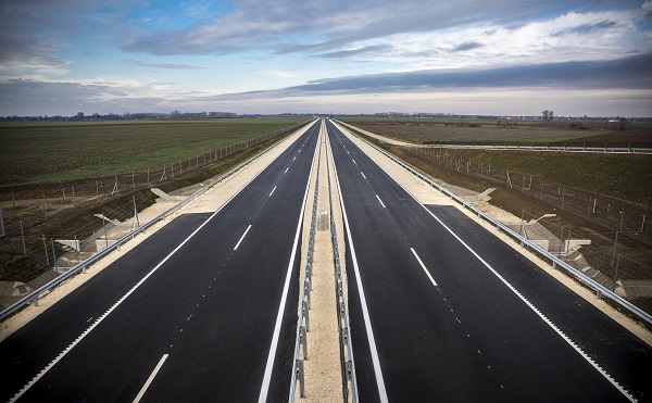 A tervek szerint halad az M44-es gyorsforgalmi út építése