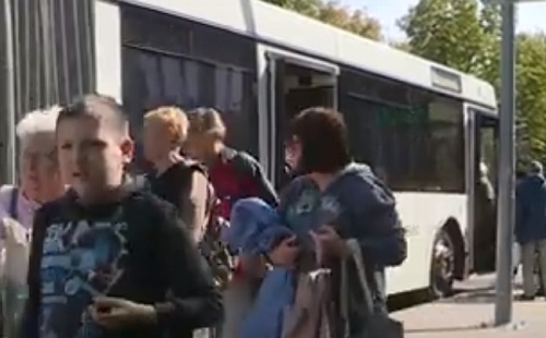 Több mint 150 új, fedett buszváró készül Békéscsabán